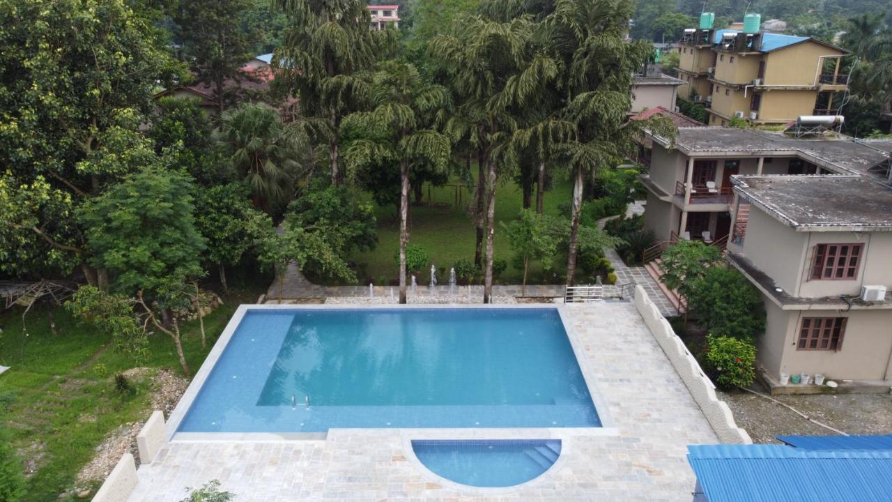Unique Wild Resort Sauraha Exterior photo